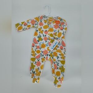 Carter's patterned baby onesie size 3m